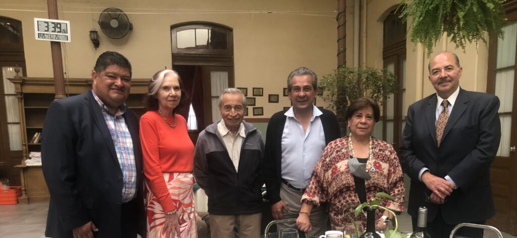 Fotografía de asistentes a celebración del Día del Adulto Mayor en el Hogar para Ancianos Matías Romero IAP