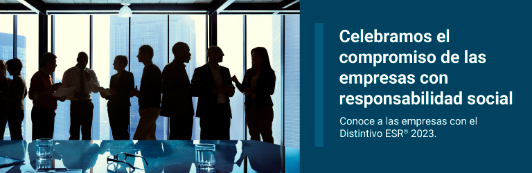 Imagen de personas dialogando con texto: celebramos el compromiso de las empresas con la responsabilidad social. Conoce a las empresas con el Distintivo ESR.