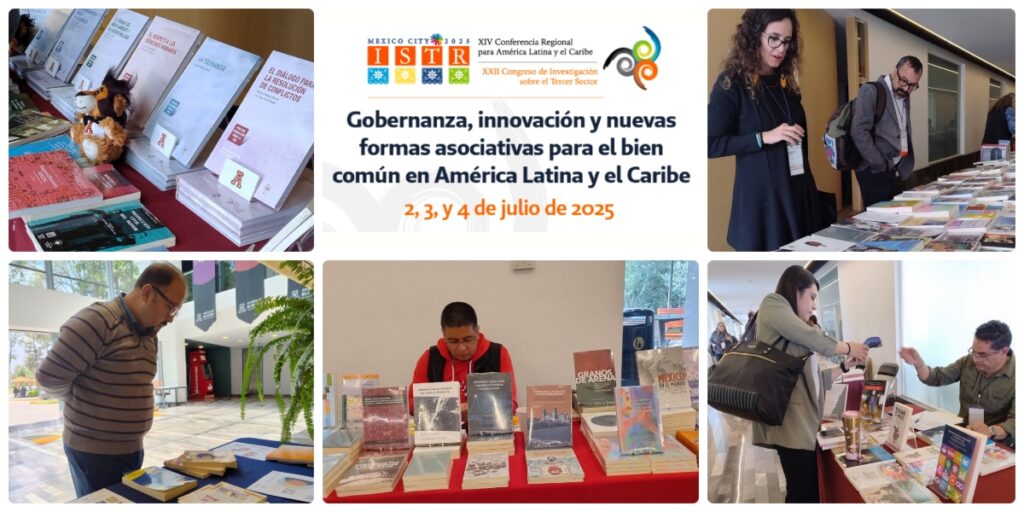 En imagen, personas asistentes a la feria del lobro